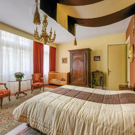 Chateau Picol Entre Futuroscope Et Chateaux De La Loire Bed and breakfast 3*