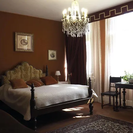 Chateau Picol Entre Futuroscope Et Chateaux De La Loire Bed and breakfast 3*